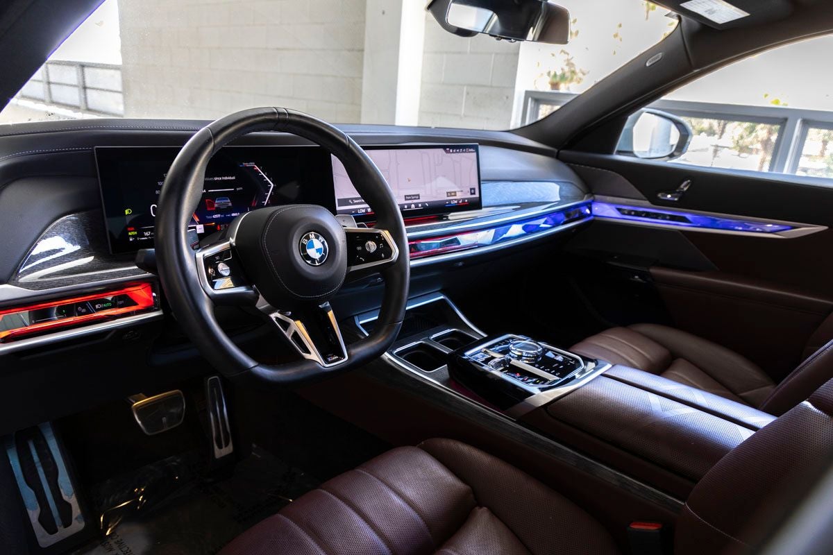 2023 BMW 740i 740i