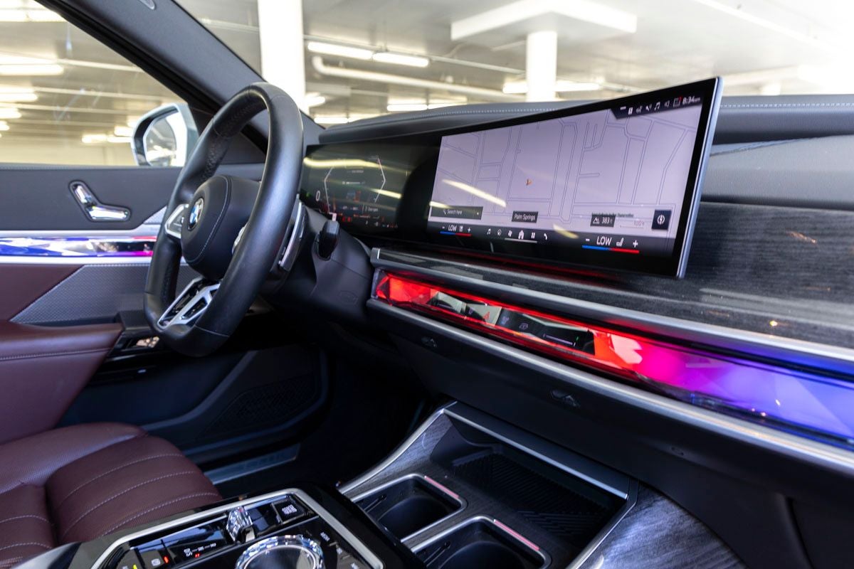 2023 BMW 740i 740i