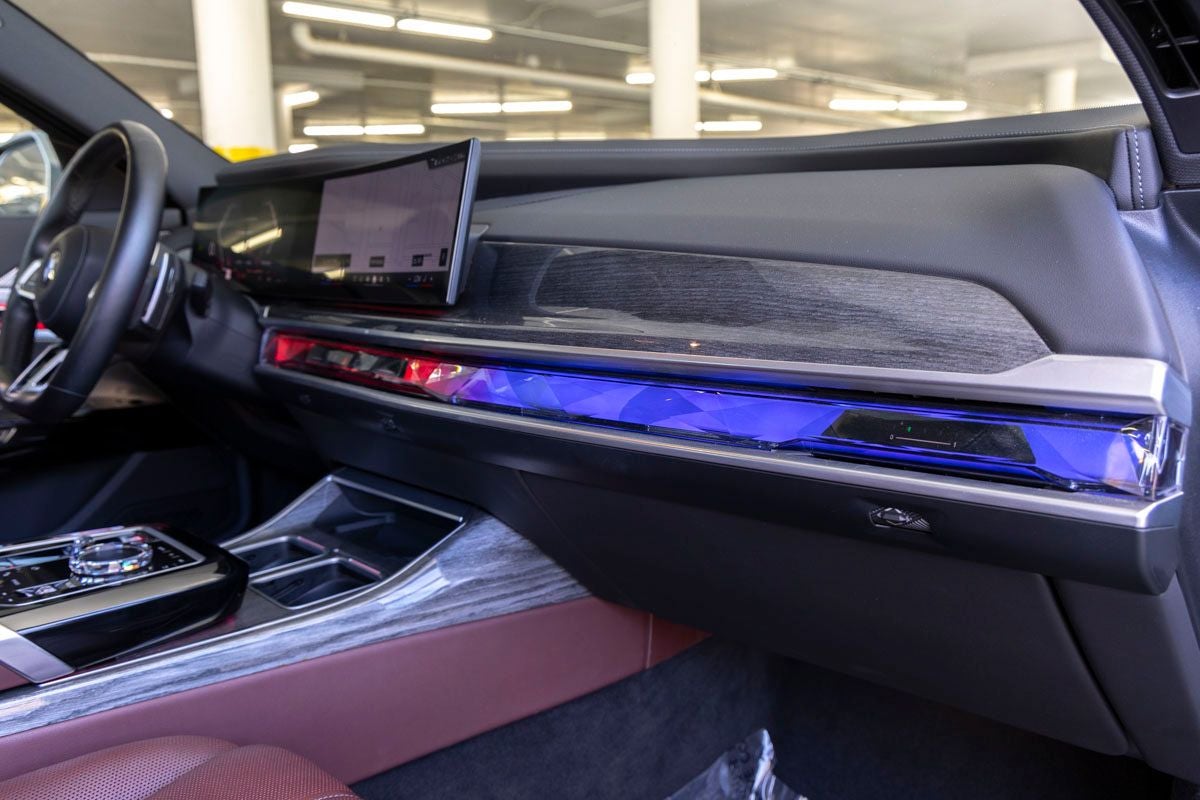 2023 BMW 740i 740i