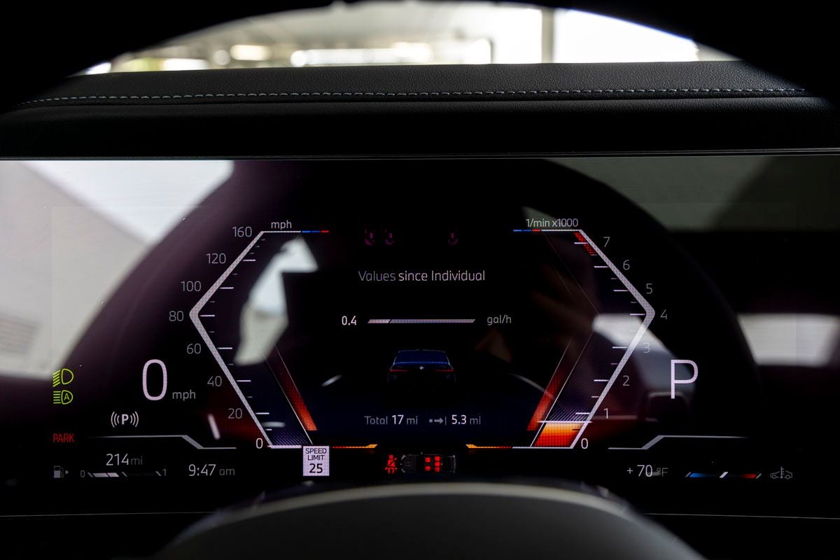 2026 BMW 740i 740i