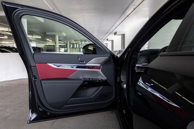 2026 BMW 740i 740i