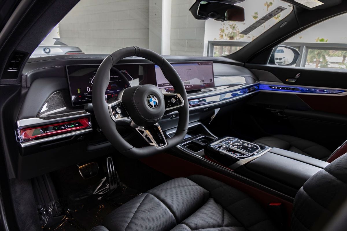 2026 BMW 740i 740i