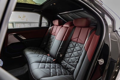 2026 BMW 740i 740i