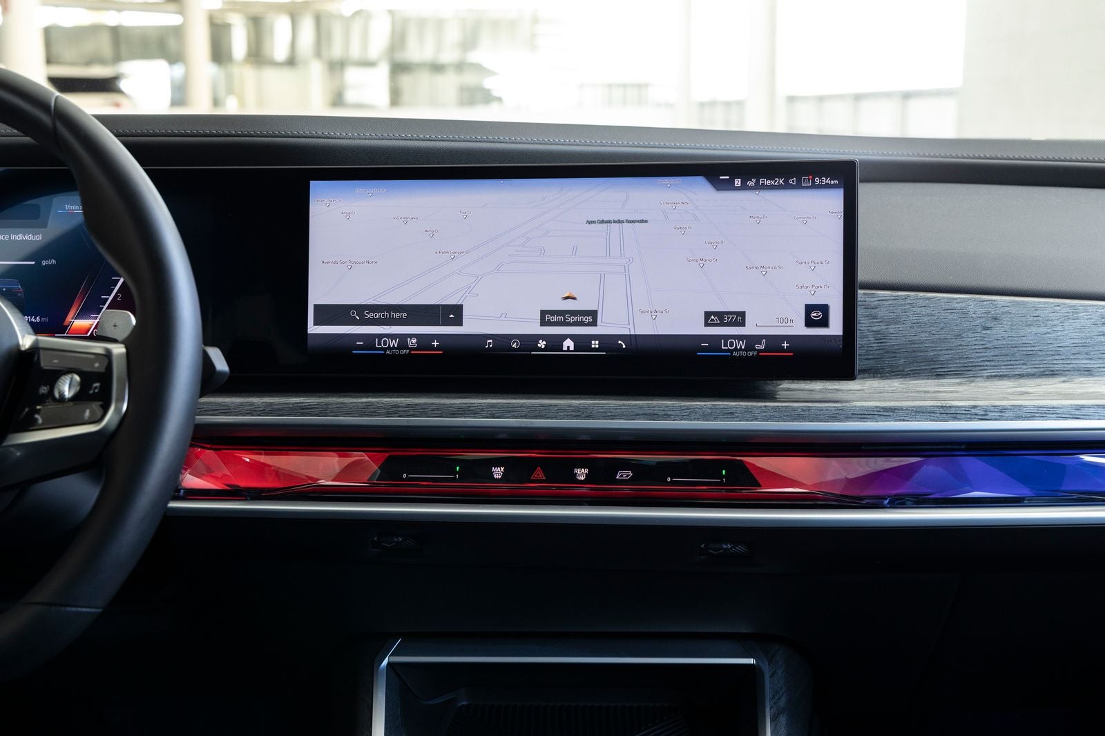 2025 BMW 740i 740i