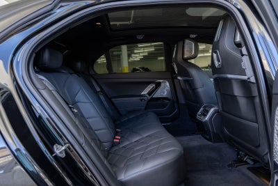 2025 BMW 740i 740i