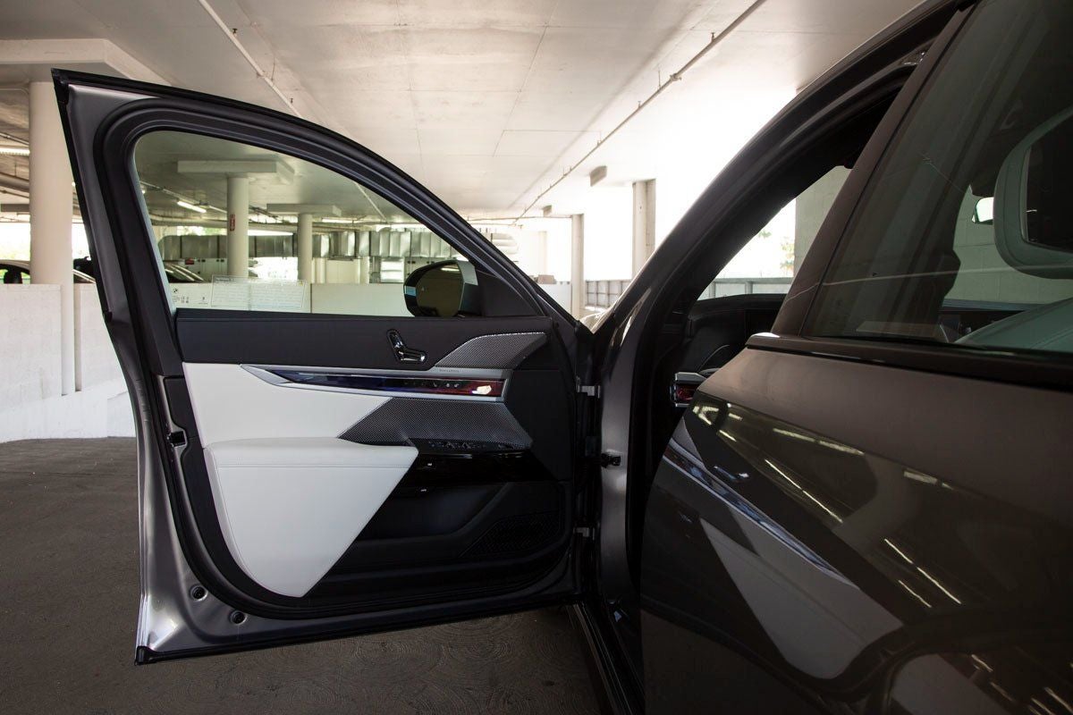 2025 BMW 7 Series 740i xDrive