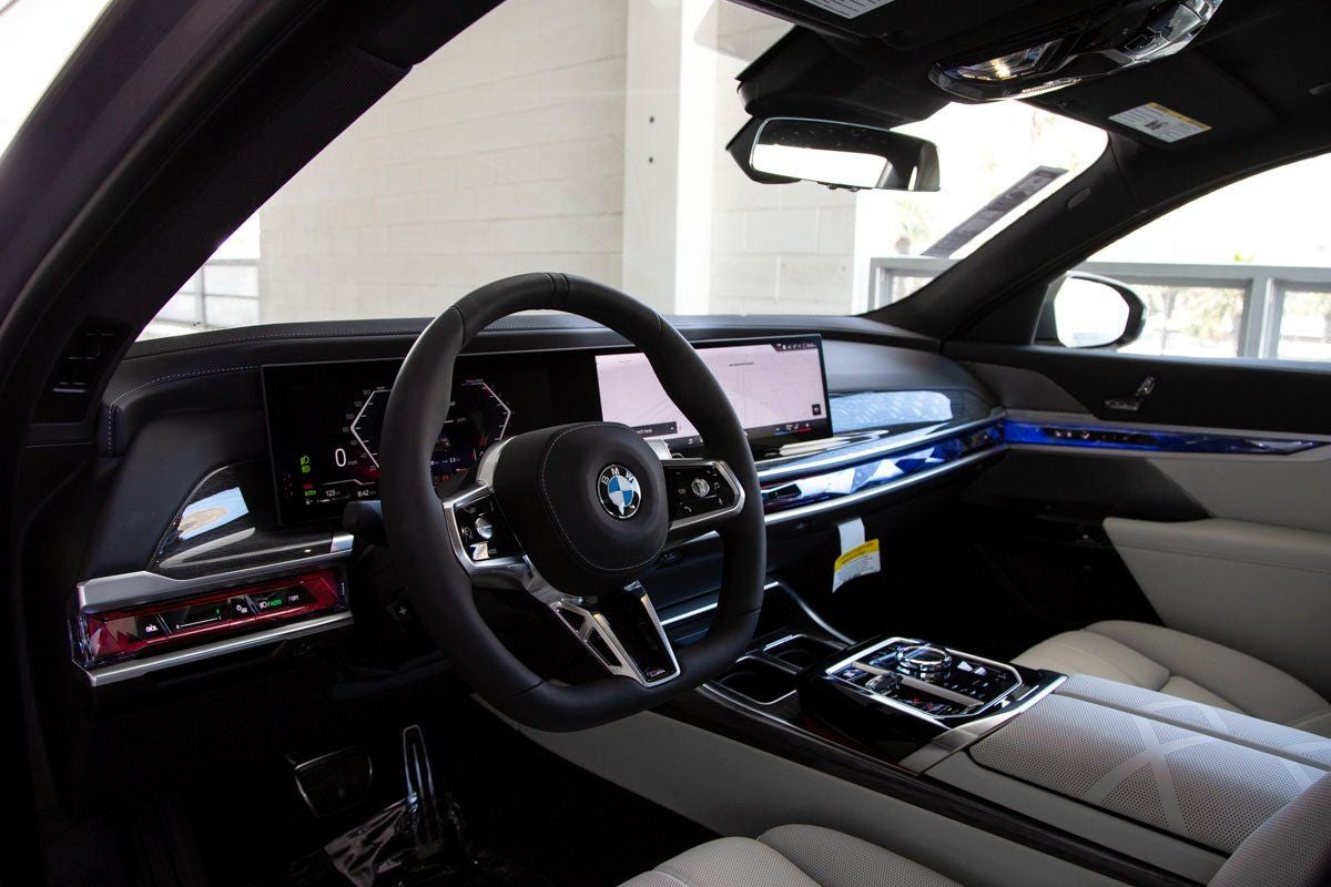 2025 BMW 7 Series 740i xDrive