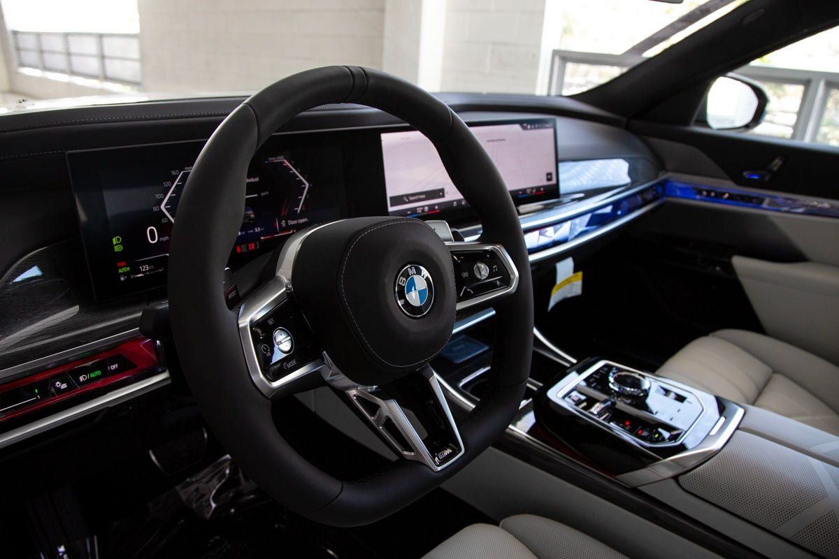 2025 BMW 7 Series 740i xDrive