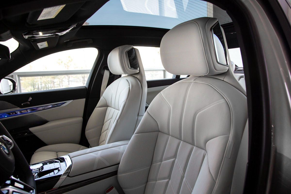 2025 BMW 7 Series 740i xDrive