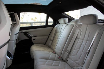 2025 BMW 7 Series 740i xDrive