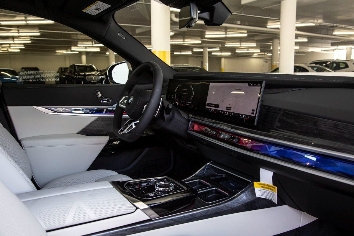 2025 BMW 7 Series 740i xDrive