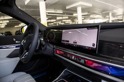 2025 BMW 7 Series 740i xDrive