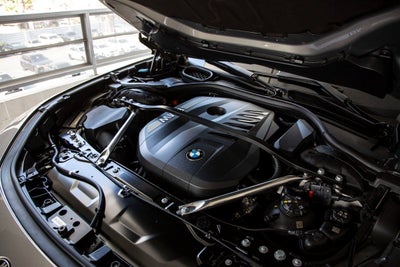 2025 BMW 7 Series 740i xDrive