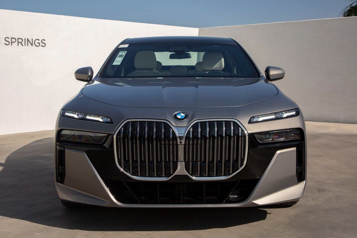 2025 BMW 7 Series 740i xDrive
