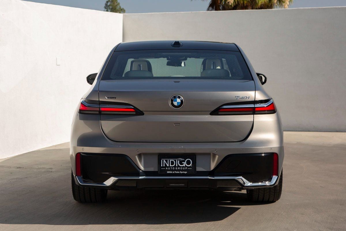 2025 BMW 7 Series 740i xDrive