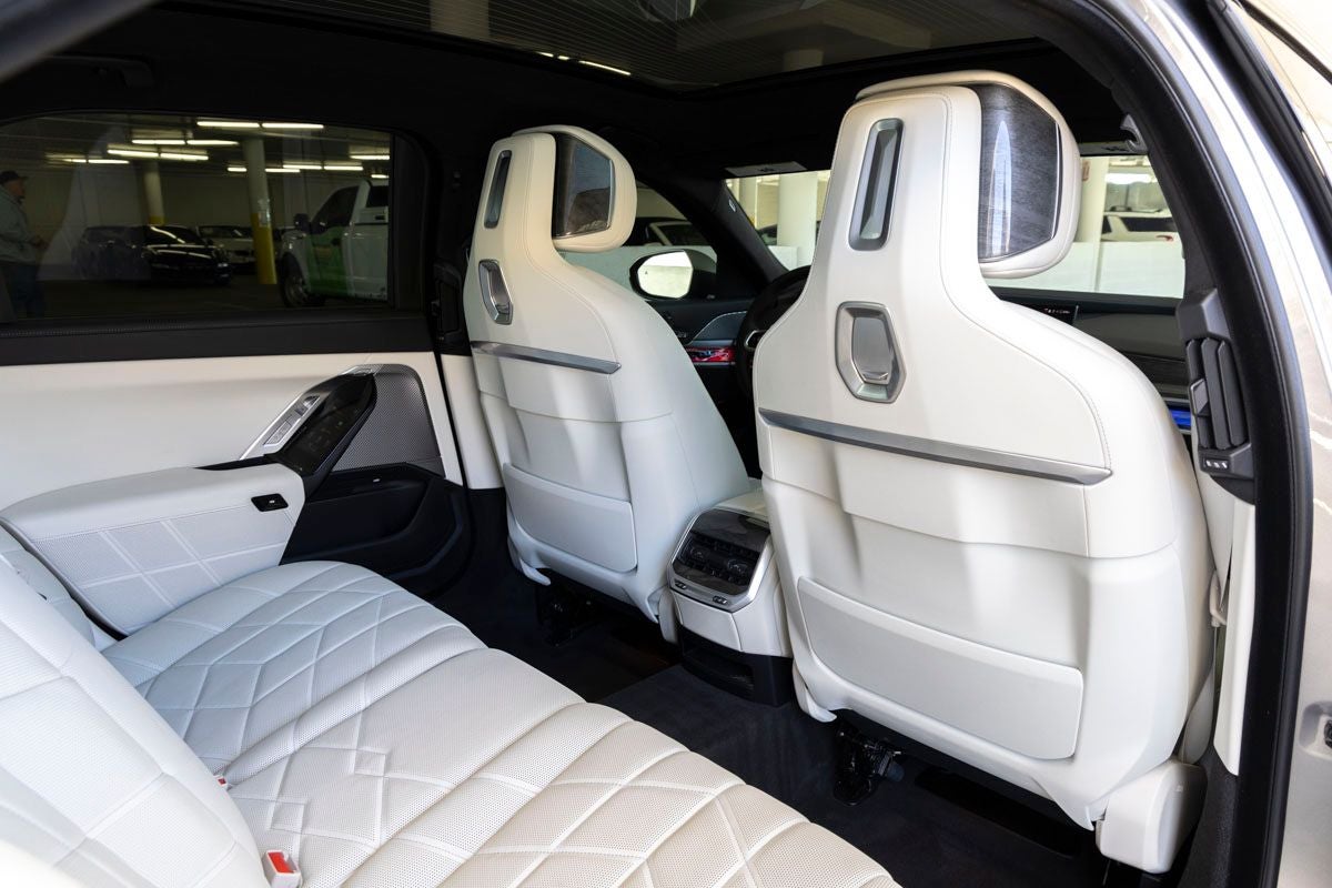 2025 BMW 760i 760i xDrive