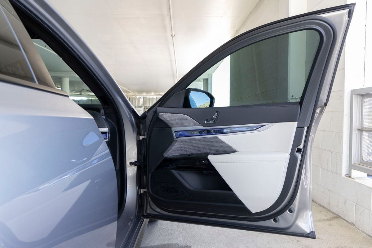 2025 BMW 760i 760i xDrive