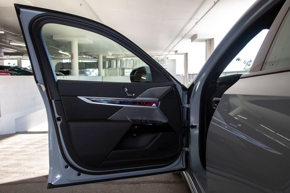 2025 BMW 760i 760i xDrive