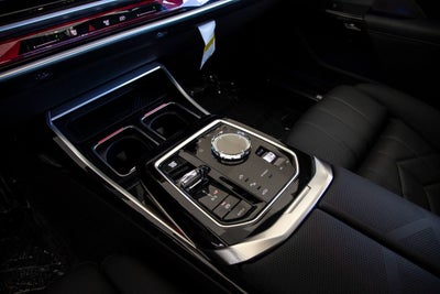 2025 BMW 760i 760i xDrive