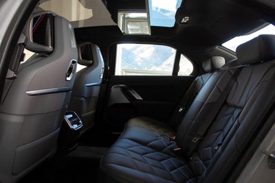 2025 BMW 760i 760i xDrive