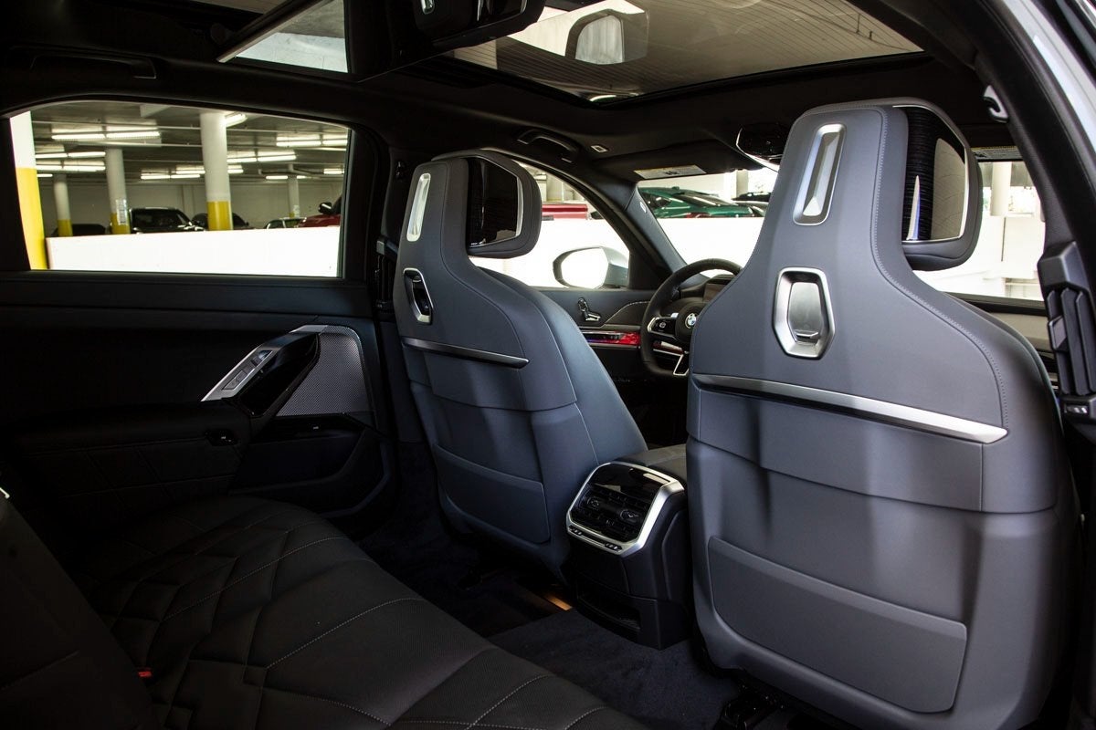 2025 BMW 760i 760i xDrive