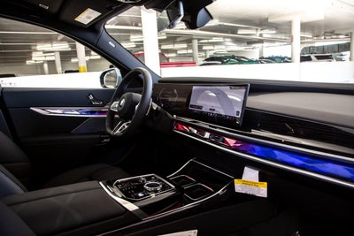 2025 BMW 760i 760i xDrive