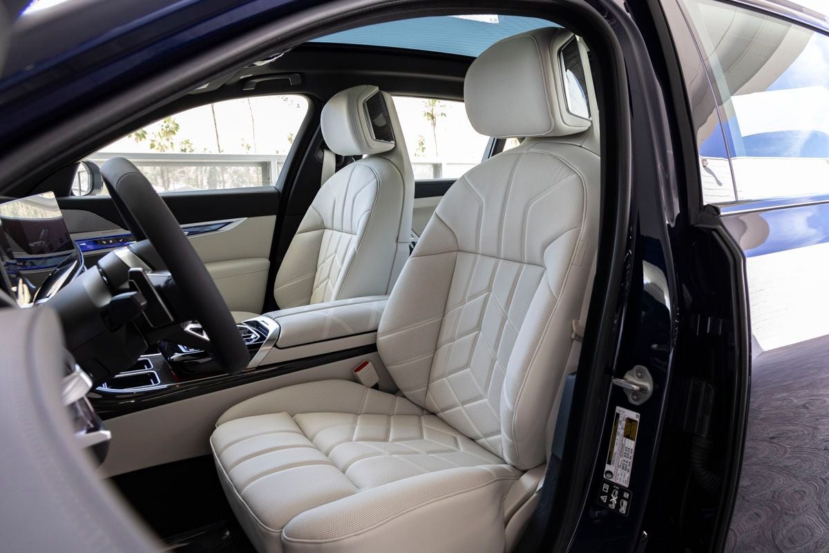 2026 BMW 760i 760i xDrive