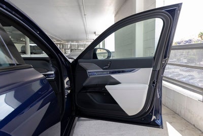2026 BMW 760i 760i xDrive