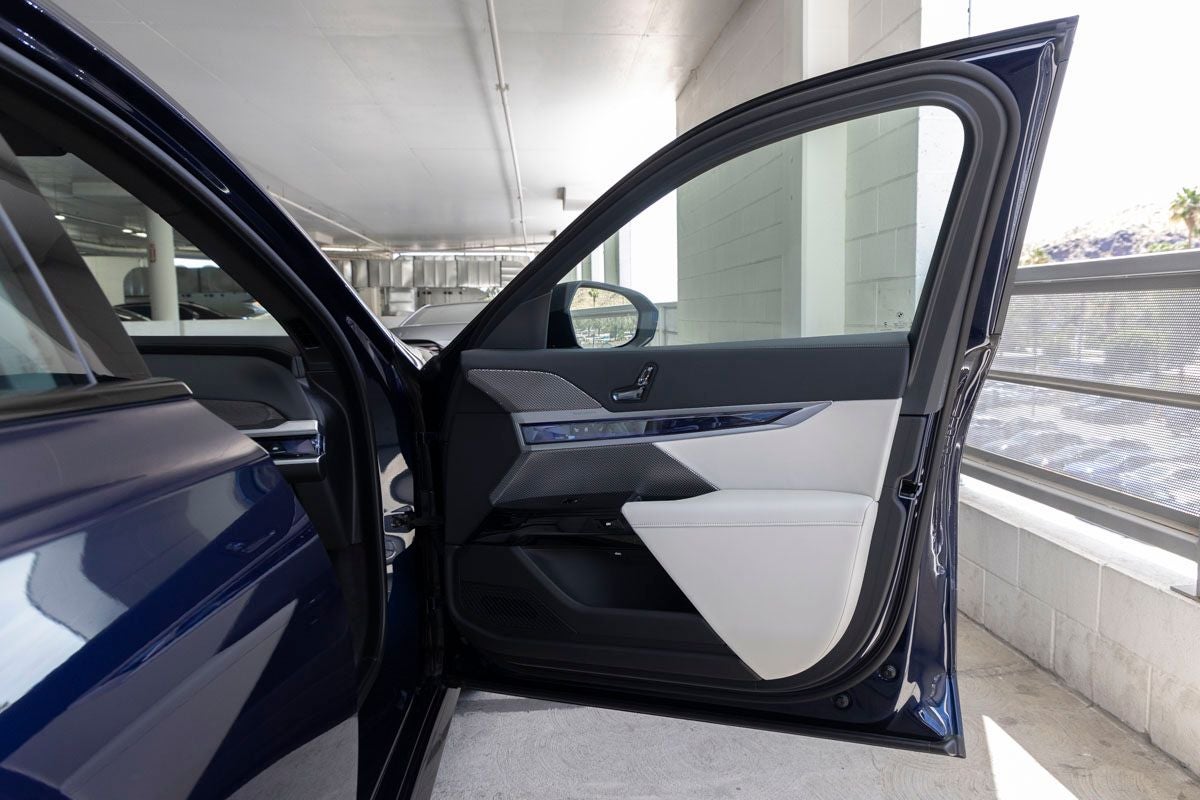 2026 BMW 760i 760i xDrive