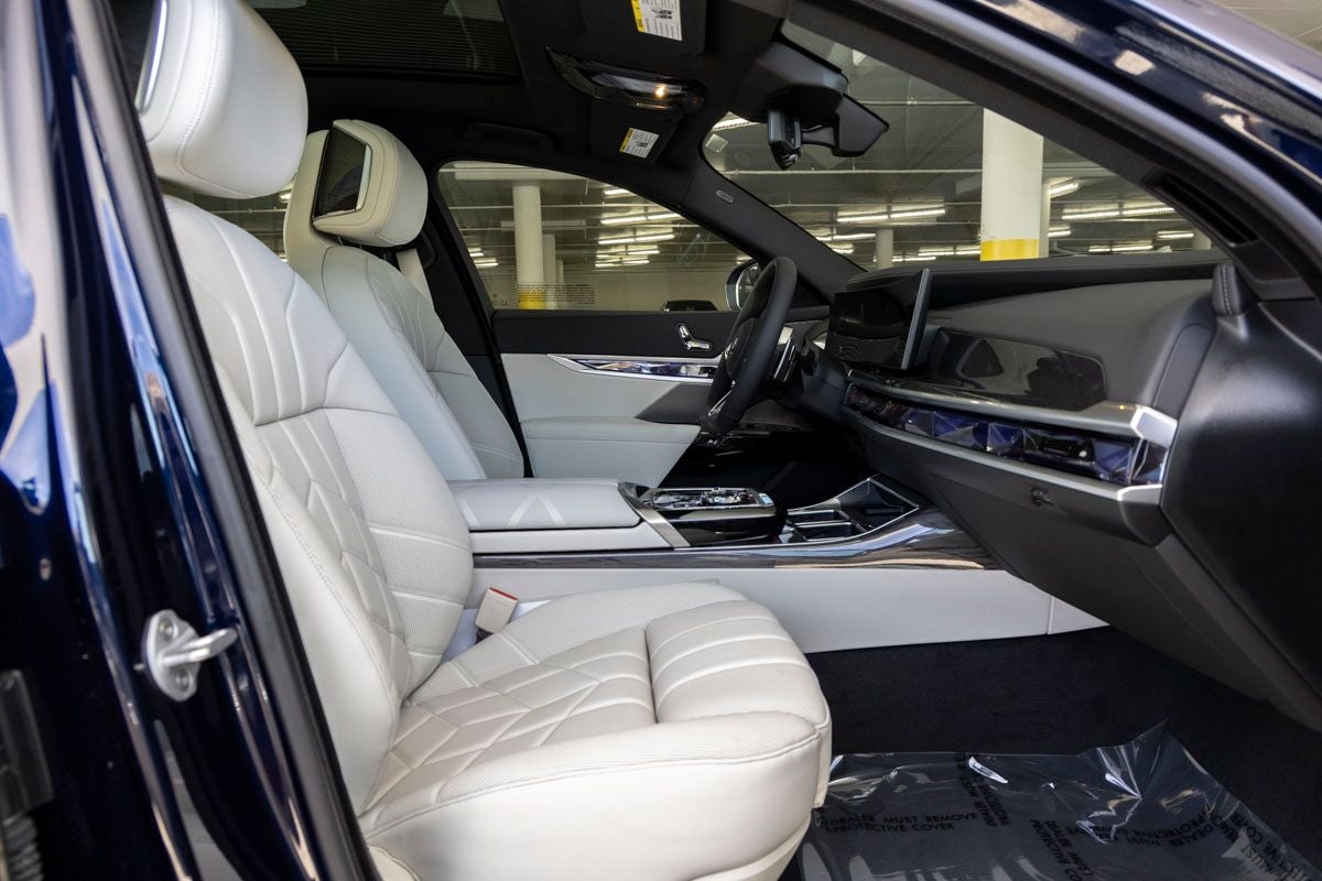 2026 BMW 760i 760i xDrive