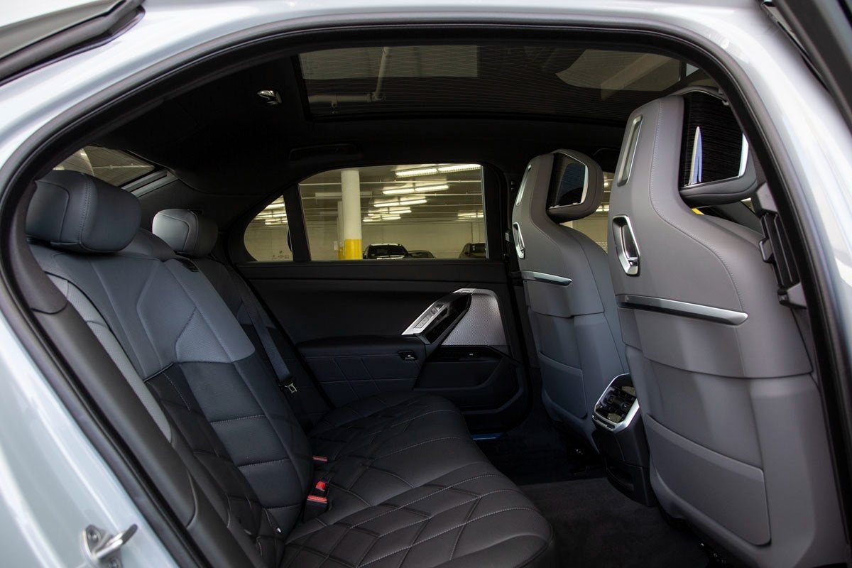 2025 BMW 760i 760i xDrive