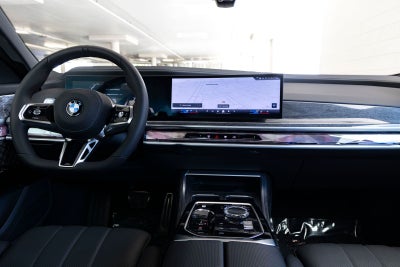 2025 BMW 760i 760i xDrive