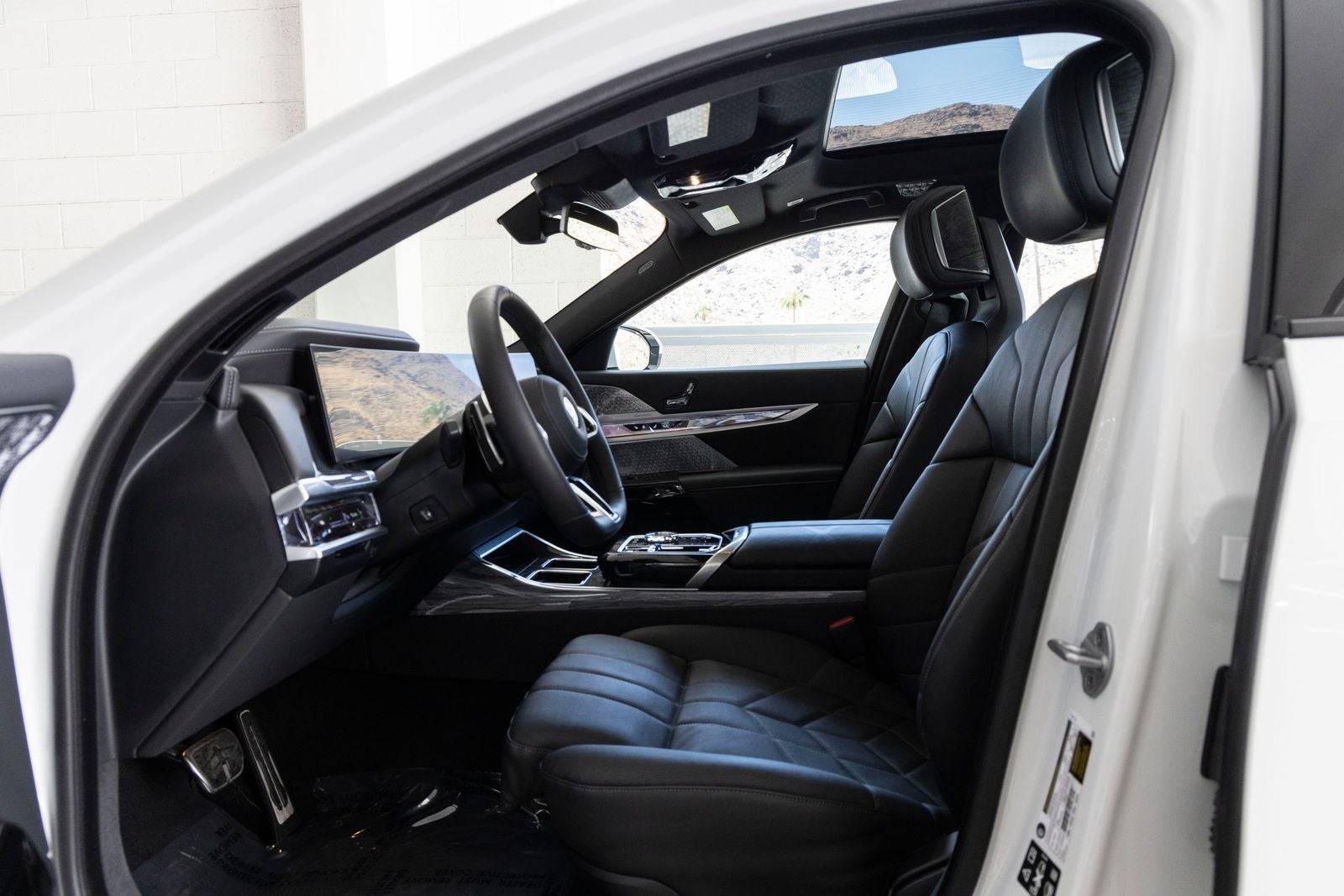 2025 BMW 760i 760i xDrive