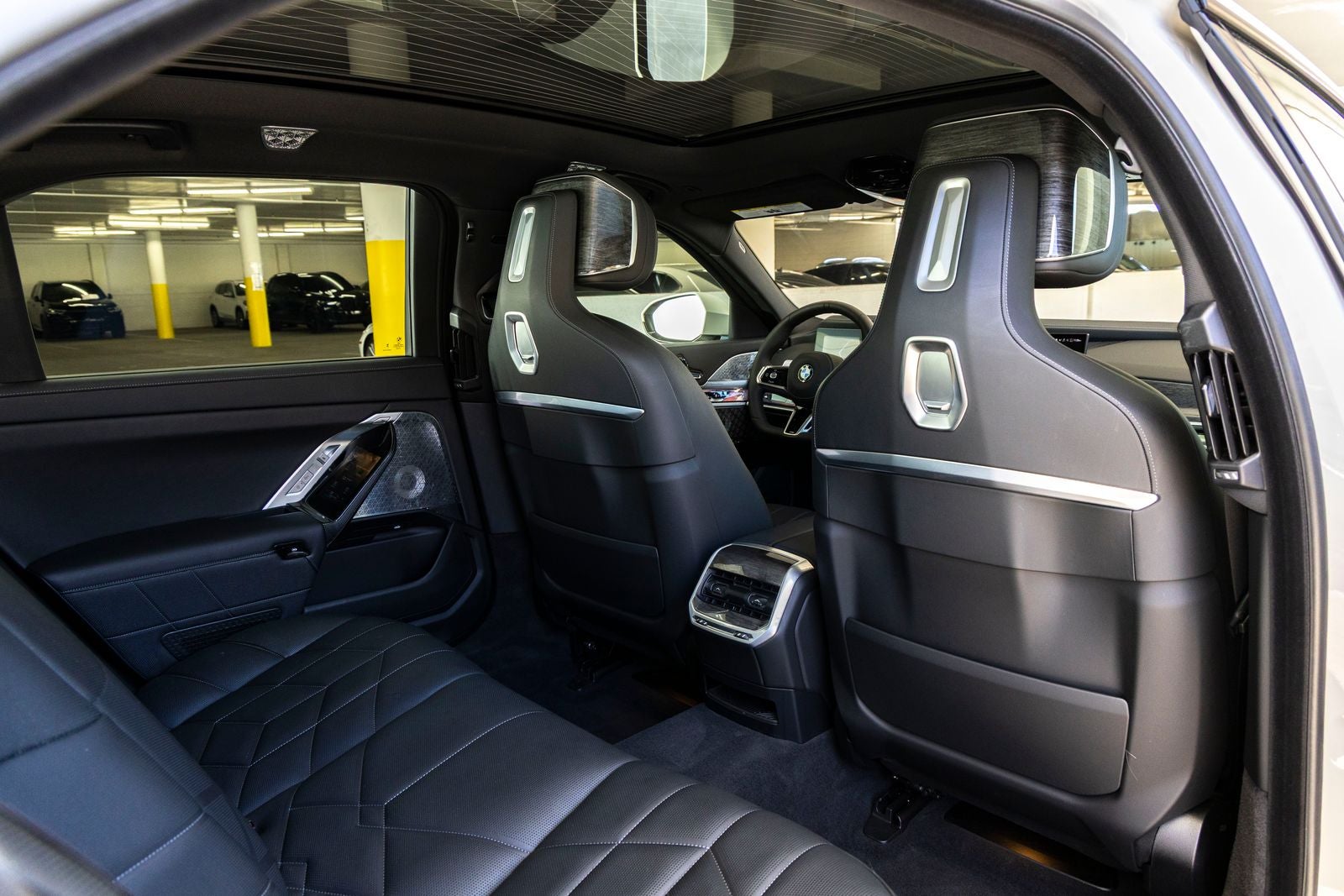 2025 BMW 760i 760i xDrive