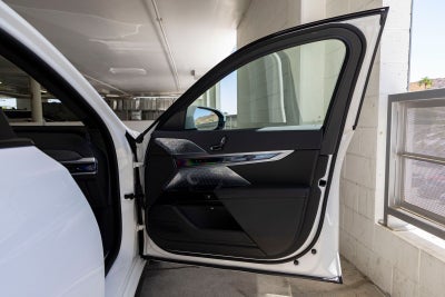 2025 BMW 760i 760i xDrive