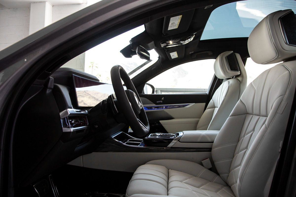 2025 BMW 760i 760i xDrive
