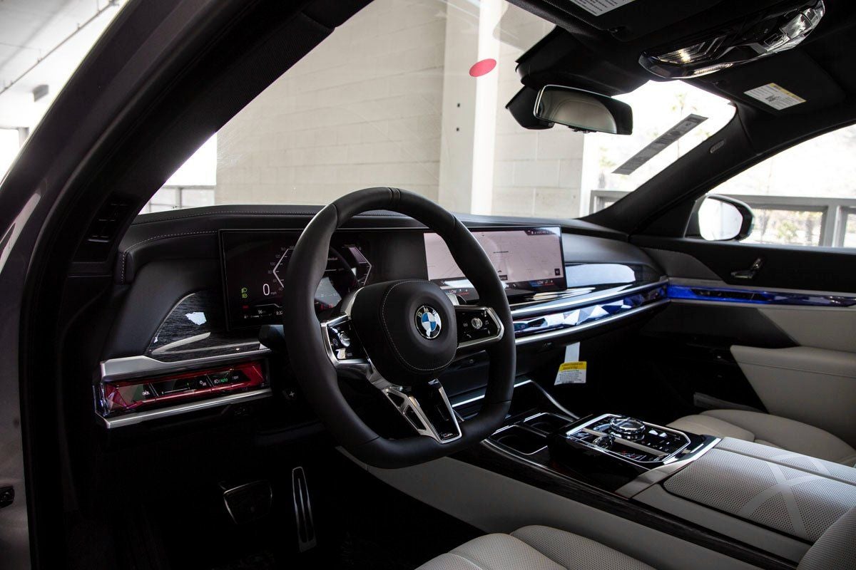 2025 BMW 760i 760i xDrive