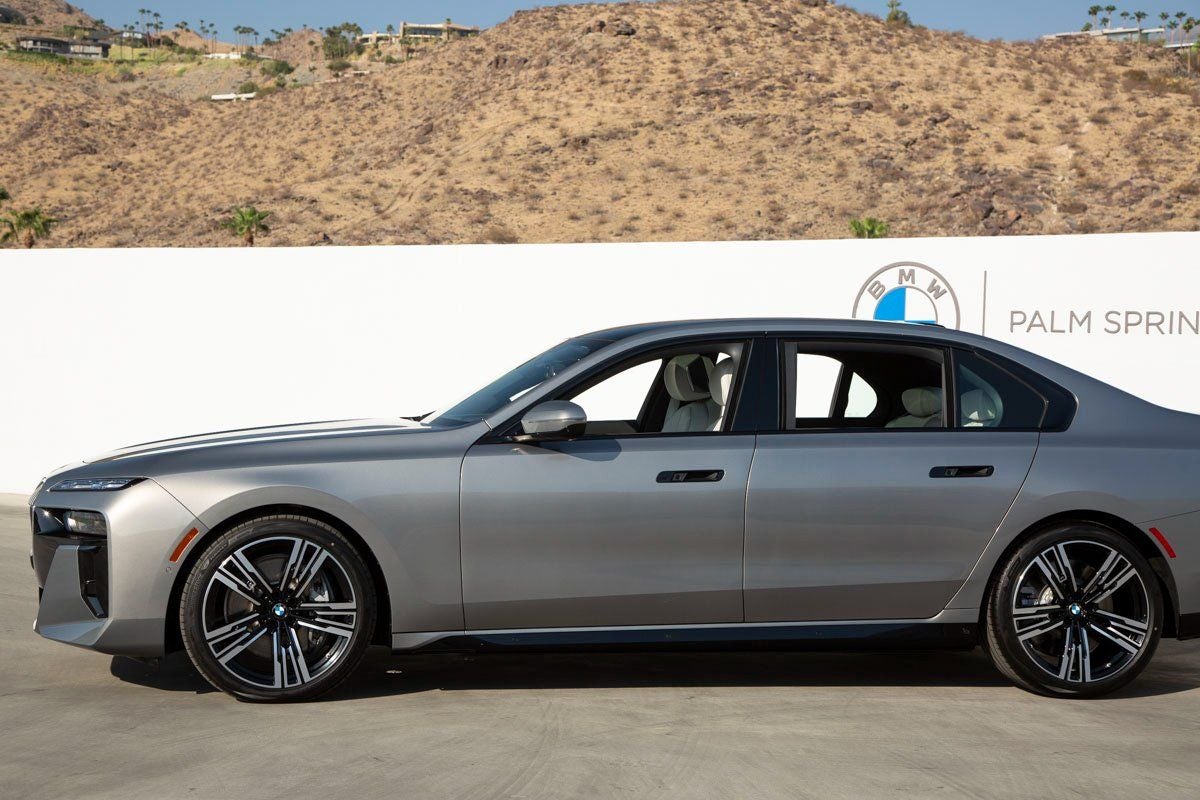 2025 BMW 760i 760i xDrive