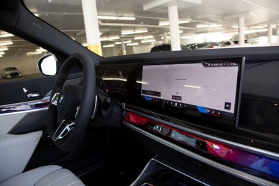 2025 BMW 760i 760i xDrive
