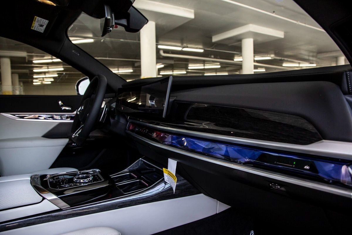 2025 BMW 760i 760i xDrive