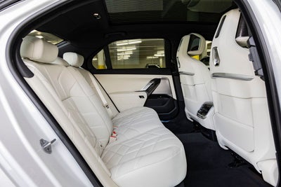 2026 BMW 760i 760i xDrive