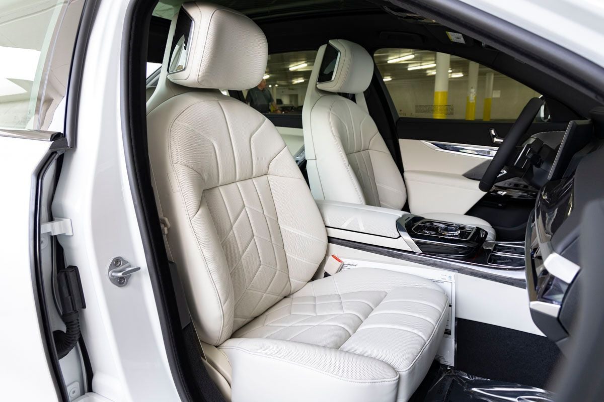 2026 BMW 760i 760i xDrive