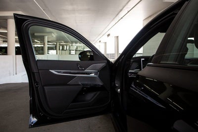 2025 BMW 760i 760i xDrive