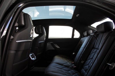 2025 BMW 760i 760i xDrive
