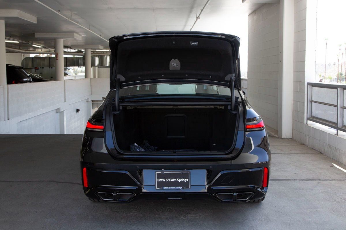 2025 BMW 760i 760i xDrive