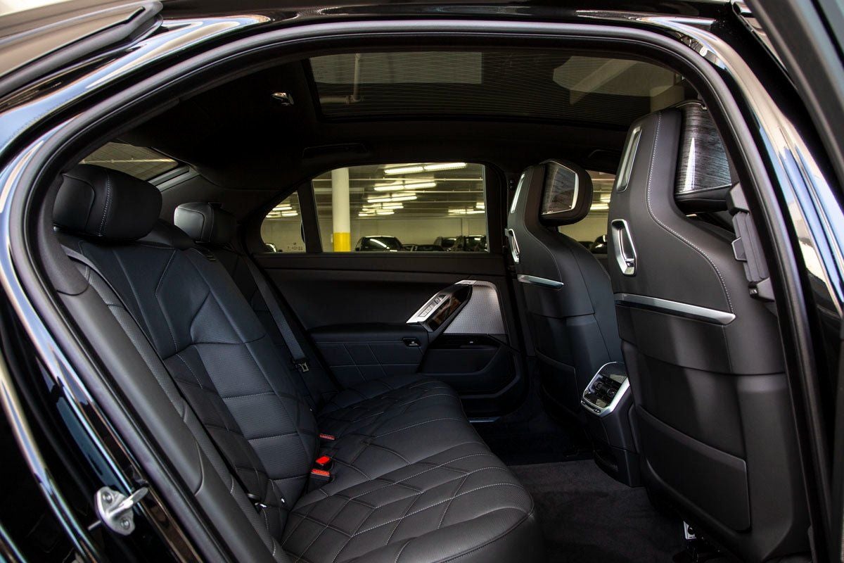 2025 BMW 760i 760i xDrive