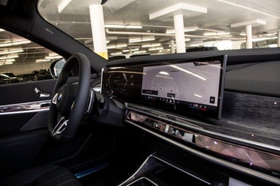 2025 BMW 760i 760i xDrive