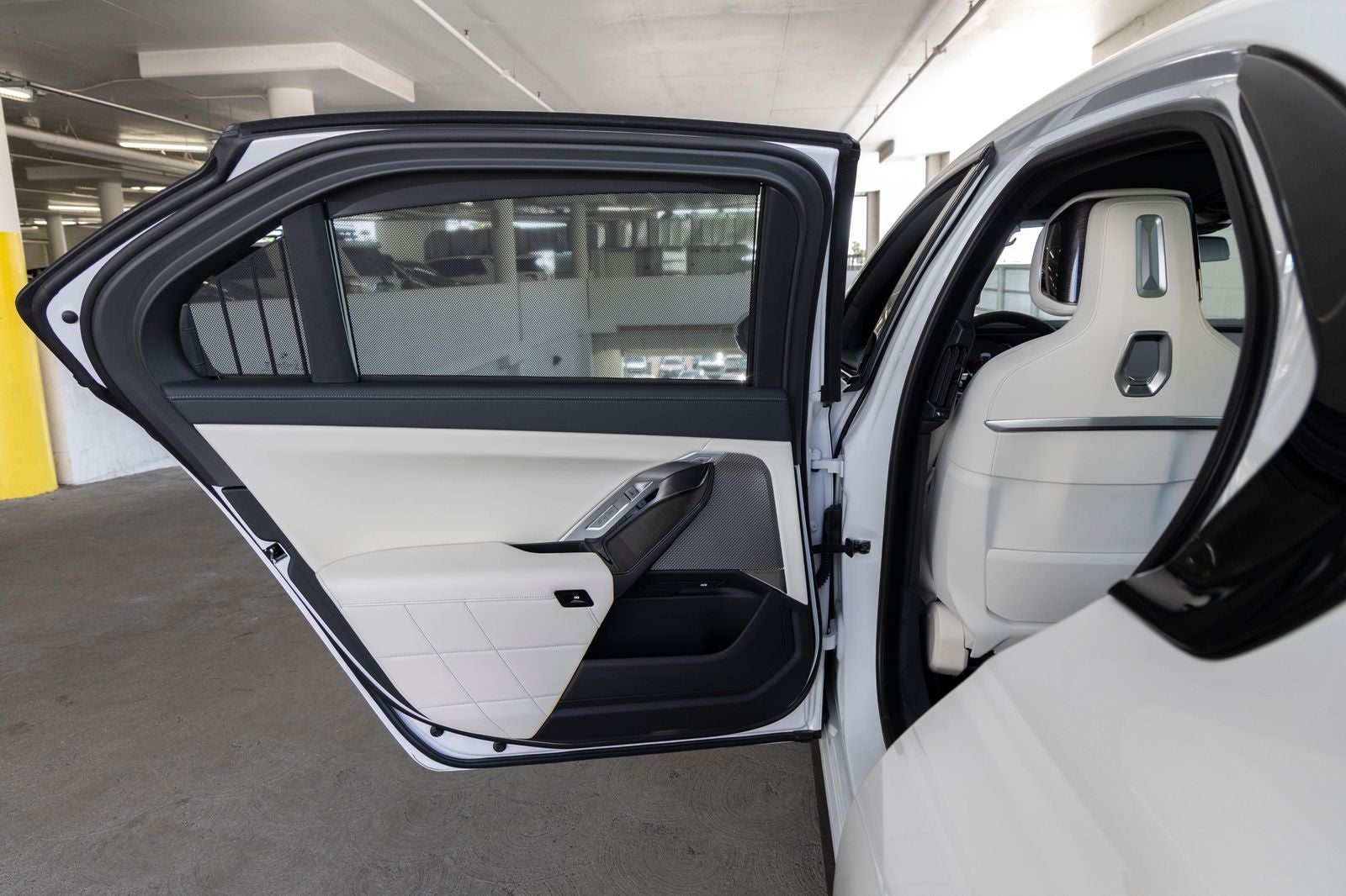 2026 BMW 750e xDrive 750e xDrive