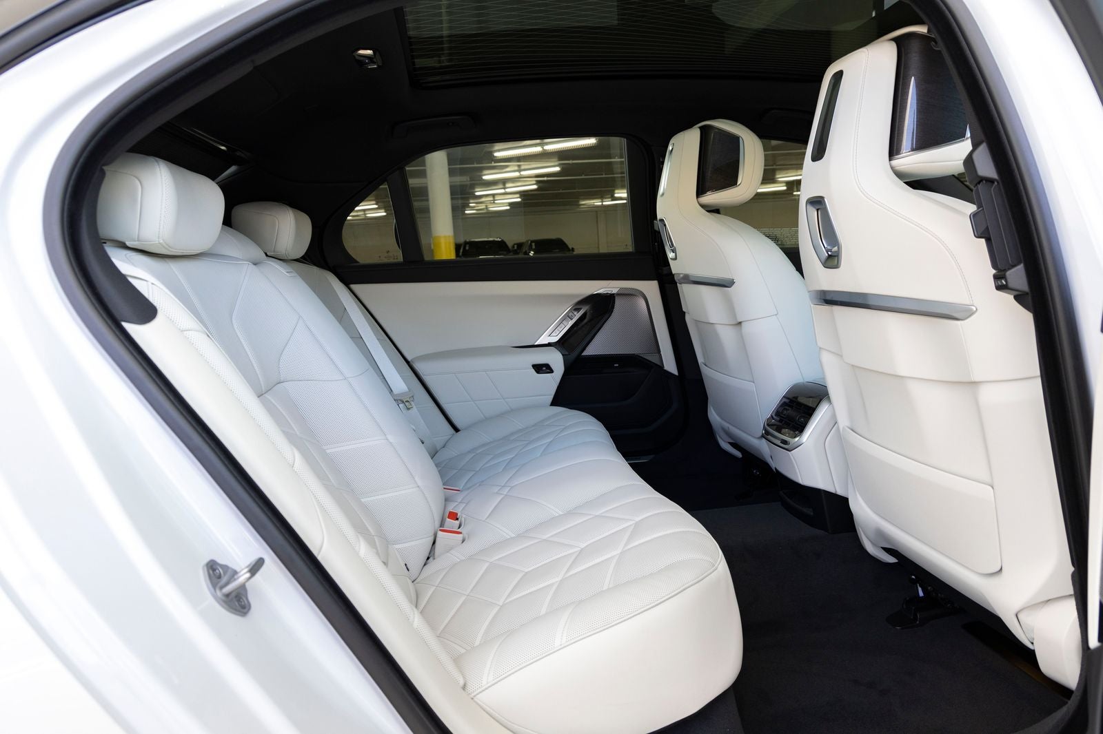 2026 BMW 750e xDrive 750e xDrive