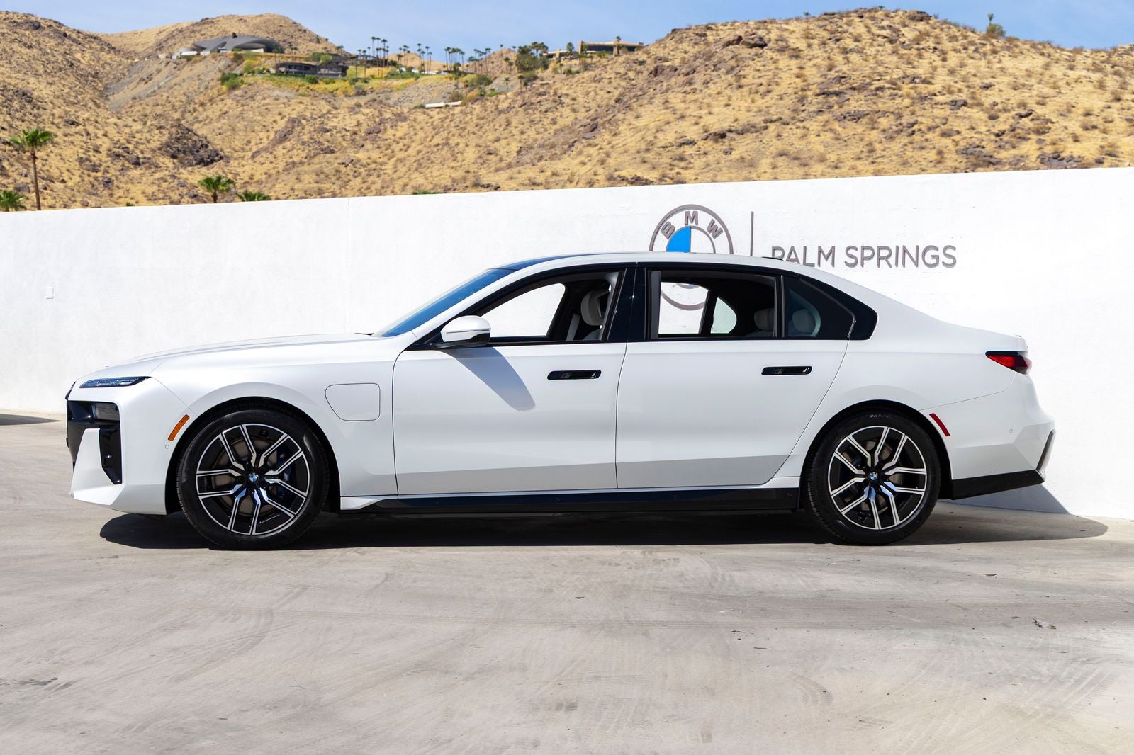2026 BMW 750e xDrive 750e xDrive